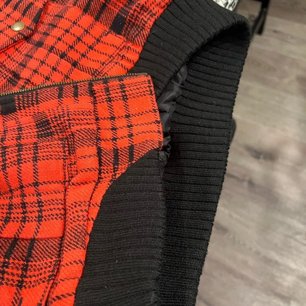 Volcom Red and Black Plaid Jacket with White Collar - Picture 16 of 16